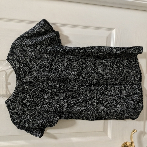 Old Navy Women's Short Sleeve Paisley 1/4 Top w/Tie Front Size XS - Picture 6 of 7